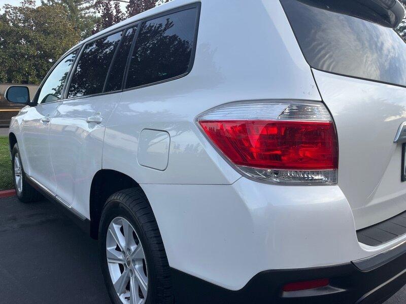 used 2011 Toyota Highlander car, priced at $10,999