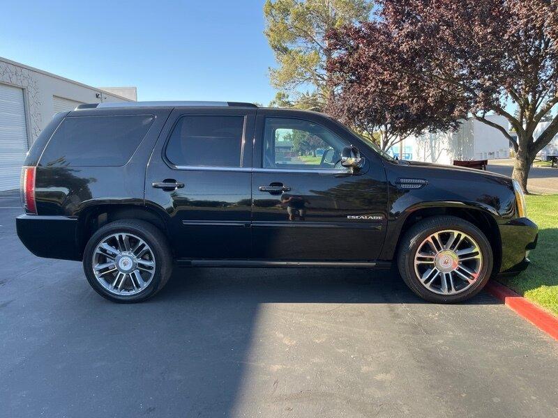 used 2013 Cadillac Escalade car, priced at $13,999