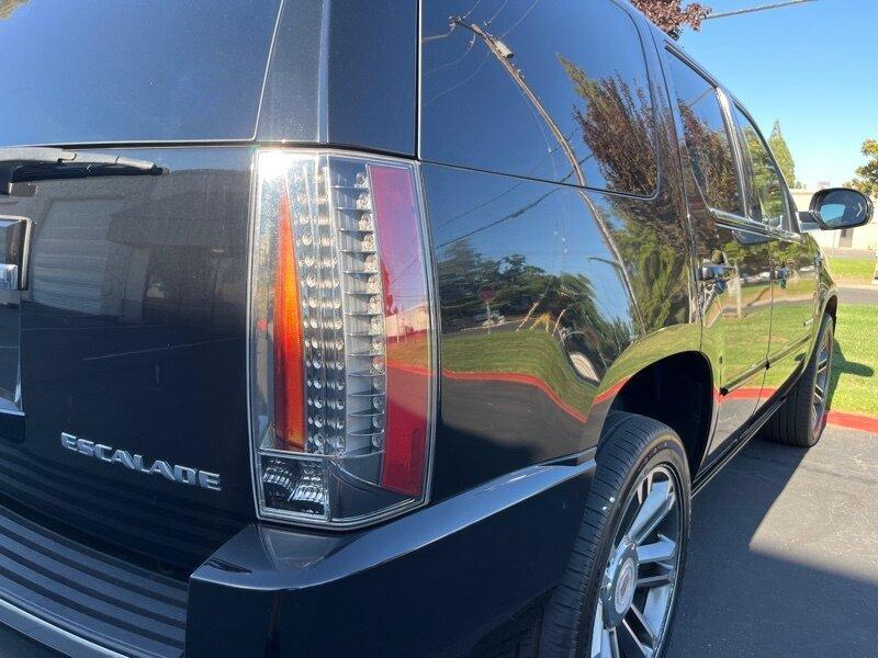 used 2013 Cadillac Escalade car, priced at $13,999