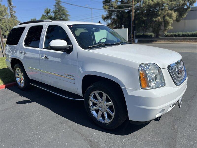 used 2013 GMC Yukon car, priced at $10,499