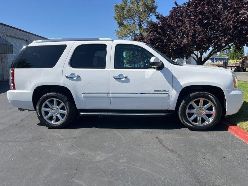 used 2013 GMC Yukon car, priced at $10,499