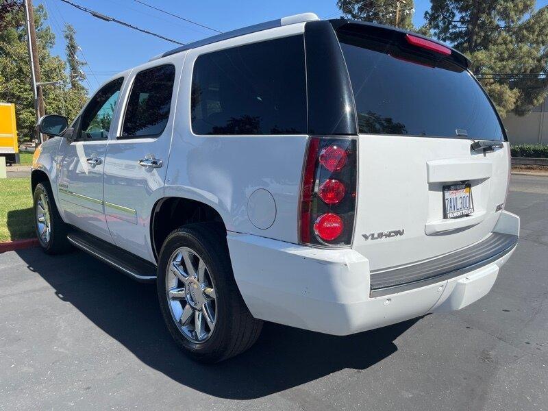 used 2013 GMC Yukon car, priced at $10,499