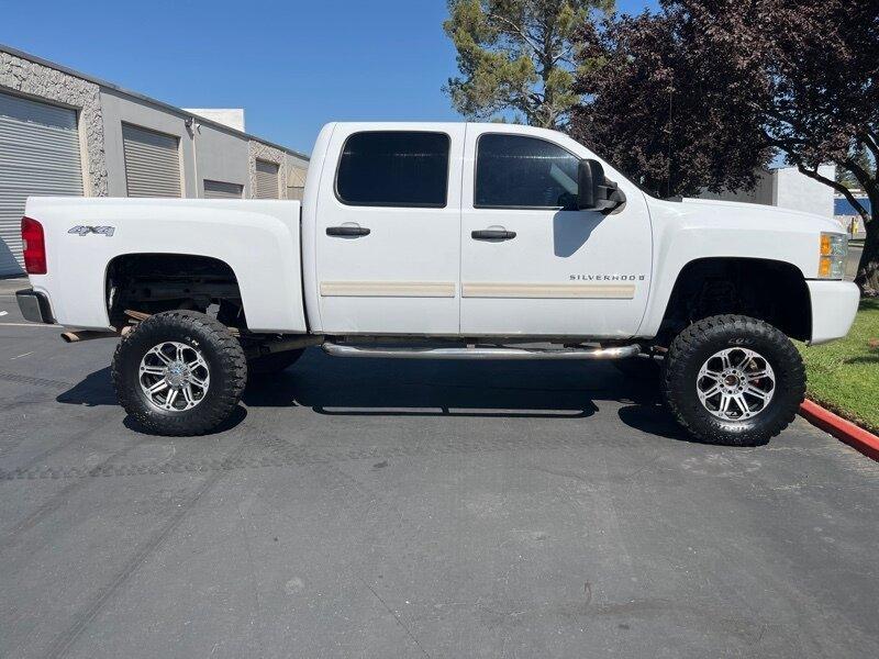 used 2009 Chevrolet Silverado 1500 car, priced at $10,499