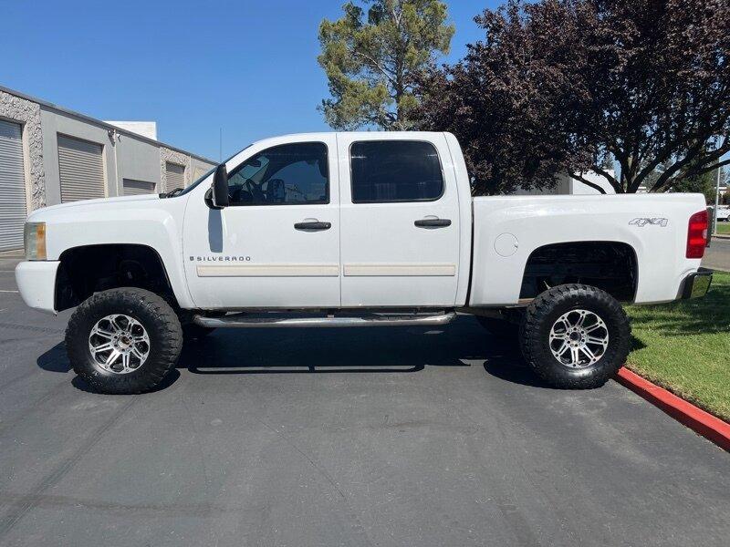 used 2009 Chevrolet Silverado 1500 car, priced at $10,499