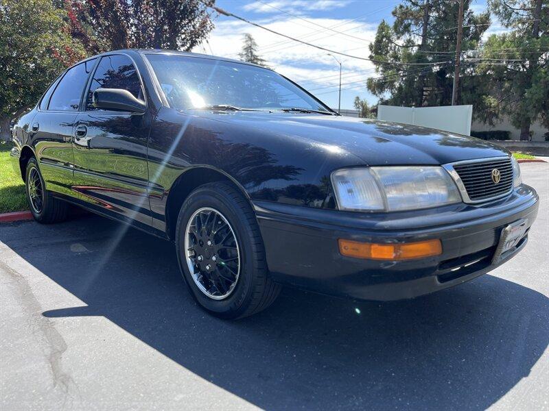 used 1995 Toyota Avalon car, priced at $5,499