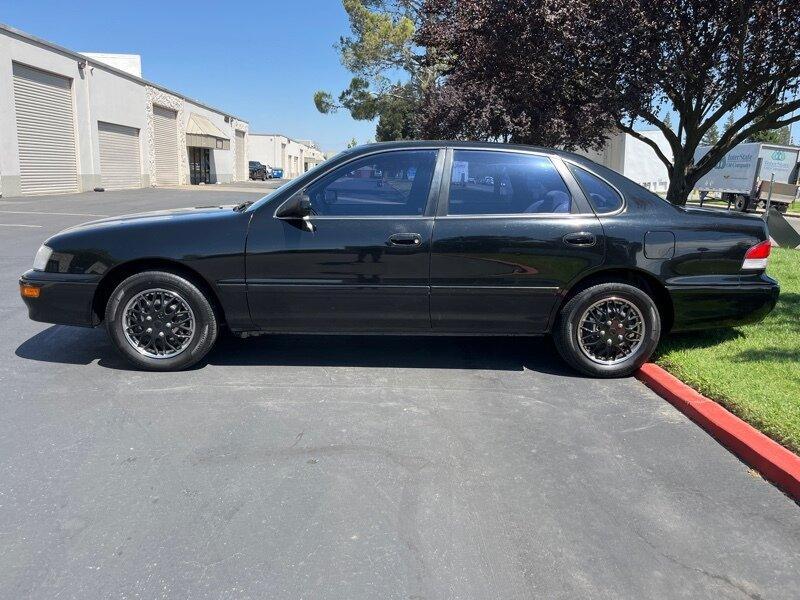 used 1995 Toyota Avalon car, priced at $5,499