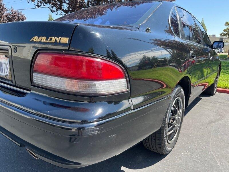 used 1995 Toyota Avalon car, priced at $5,499