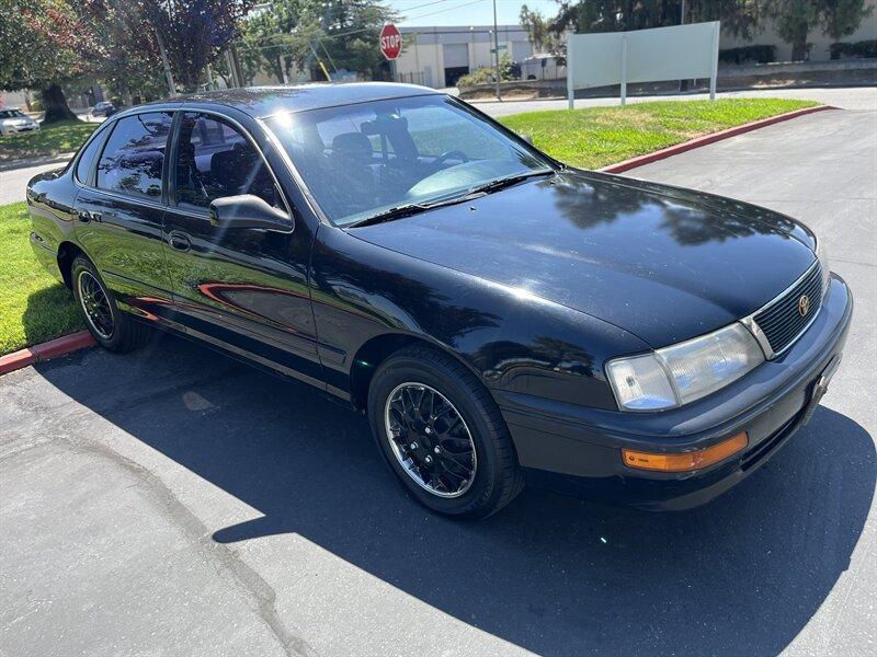 used 1995 Toyota Avalon car, priced at $5,499