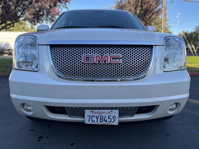 used 2014 GMC Yukon car, priced at $11,999