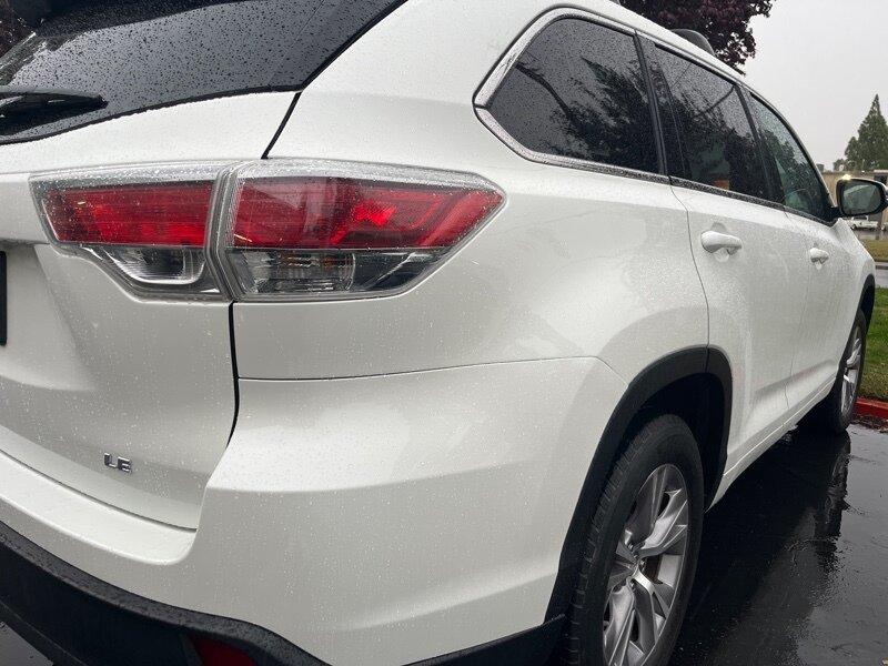 used 2015 Toyota Highlander car, priced at $14,999