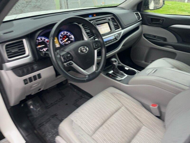 used 2015 Toyota Highlander car, priced at $14,999