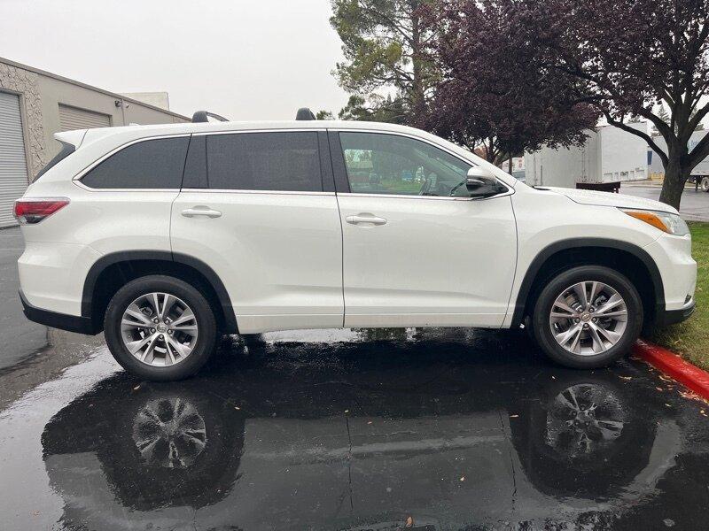 used 2015 Toyota Highlander car, priced at $14,999