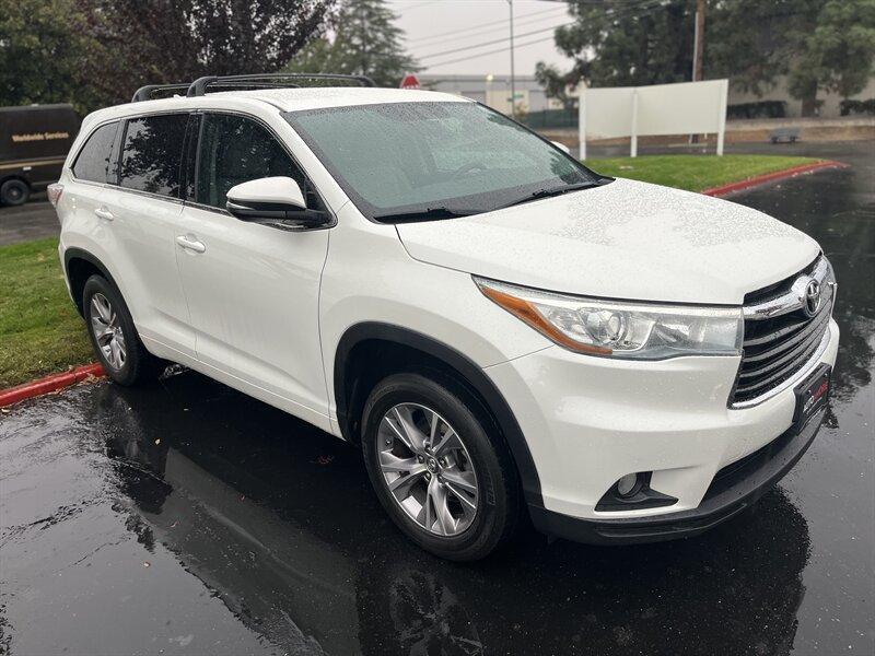 used 2015 Toyota Highlander car, priced at $14,999