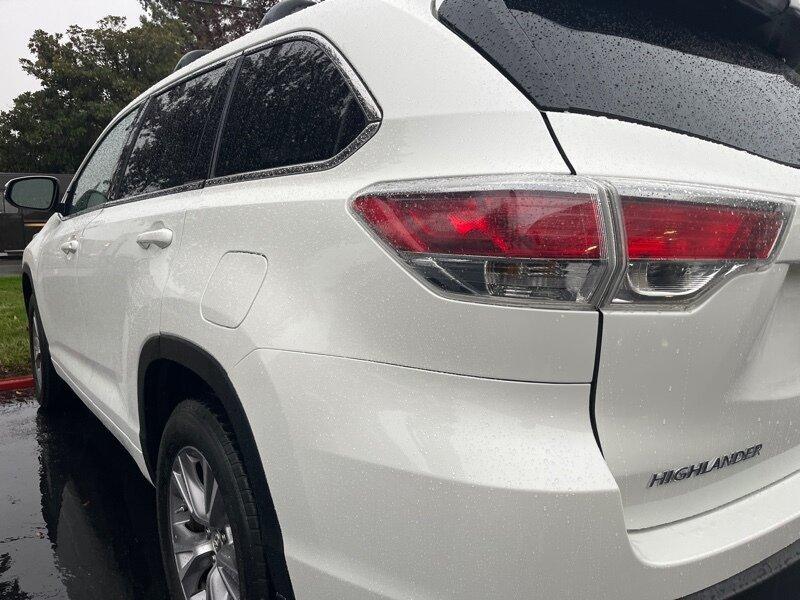 used 2015 Toyota Highlander car, priced at $14,999