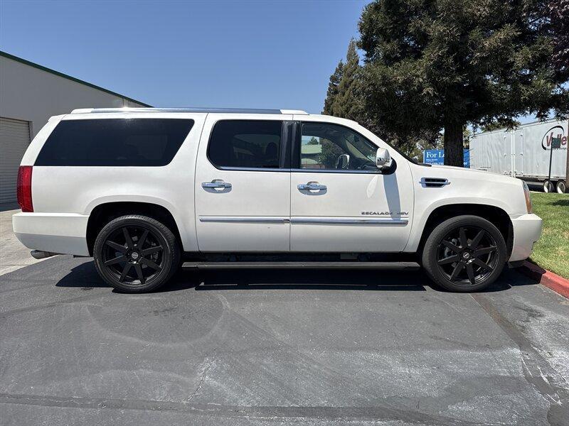 used 2012 Cadillac Escalade ESV car, priced at $8,499
