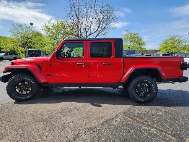 new 2024 Jeep Gladiator car, priced at $45,663