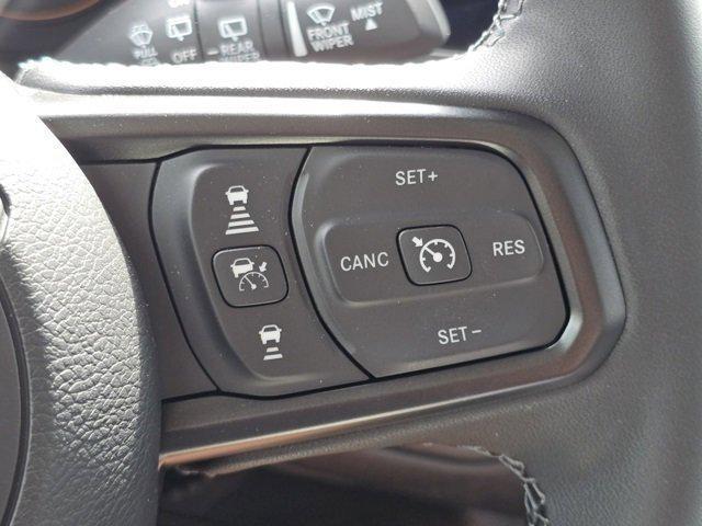new 2025 Jeep Wrangler car, priced at $46,143