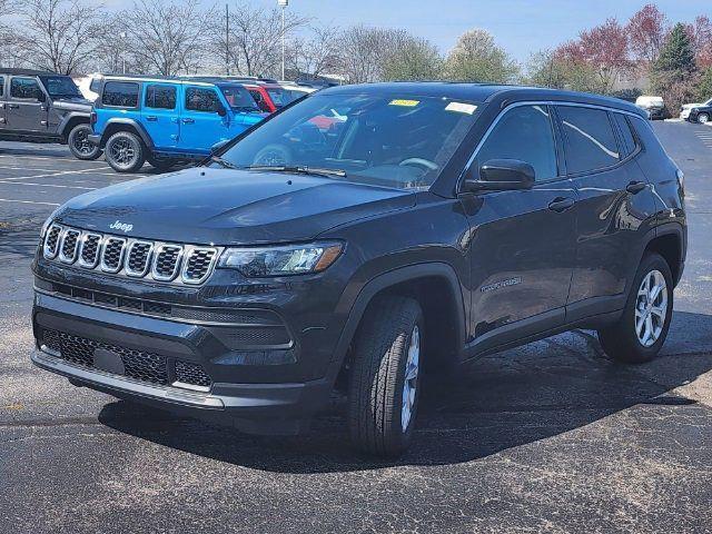 new 2024 Jeep Compass car, priced at $26,250