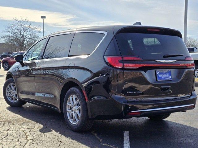 new 2025 Chrysler Pacifica car, priced at $39,576