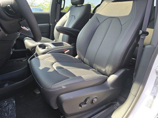 new 2026 Chrysler Pacifica car, priced at $39,250