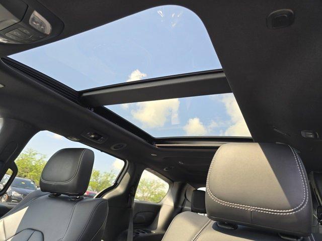 new 2026 Chrysler Pacifica car, priced at $39,250