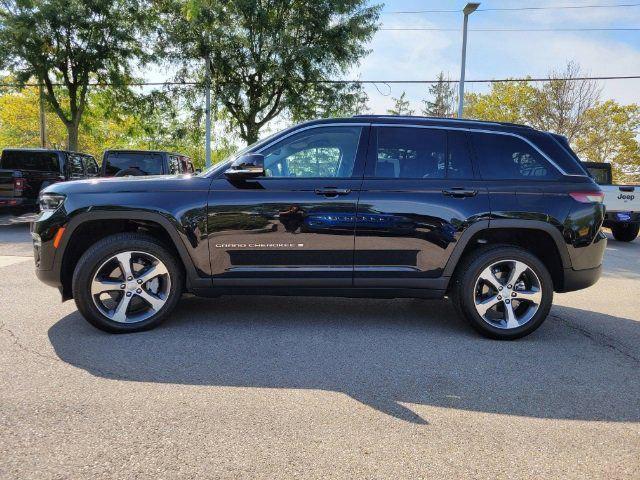 used 2023 Jeep Grand Cherokee car, priced at $36,900