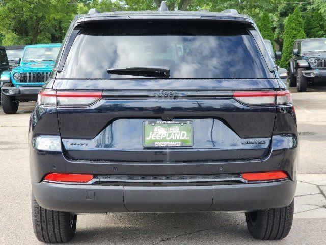 new 2024 Jeep Grand Cherokee car, priced at $44,046