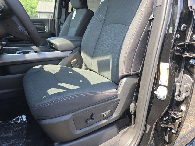 new 2025 Ram 2500 car, priced at $60,801