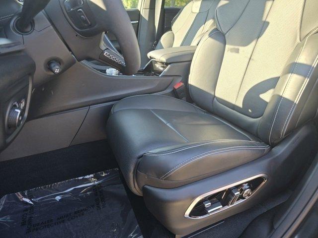 used 2024 Jeep Grand Cherokee car, priced at $46,000