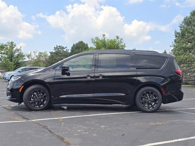 new 2025 Chrysler Pacifica car, priced at $45,109