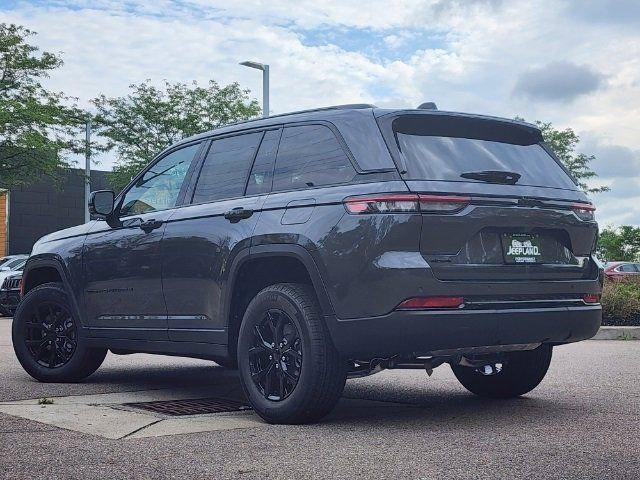 new 2024 Jeep Grand Cherokee car, priced at $39,523