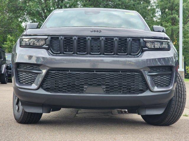 new 2024 Jeep Grand Cherokee car, priced at $39,523