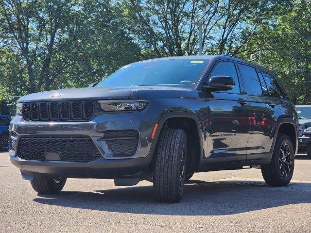 new 2024 Jeep Grand Cherokee car, priced at $43,645