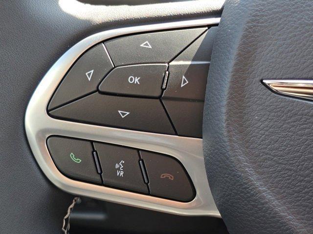 new 2025 Chrysler Pacifica car, priced at $45,109