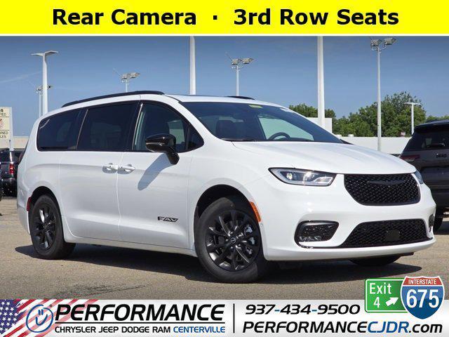 new 2025 Chrysler Pacifica car, priced at $45,109
