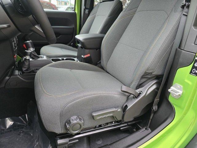 new 2025 Jeep Wrangler car, priced at $46,170