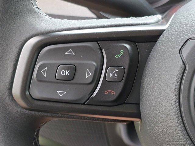 new 2025 Jeep Wrangler car, priced at $46,170