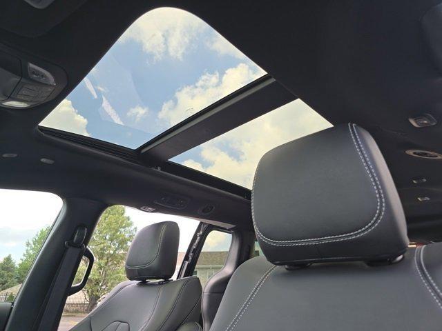 new 2025 Chrysler Pacifica car, priced at $45,109