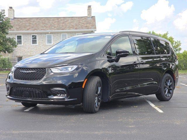 new 2025 Chrysler Pacifica car, priced at $45,109