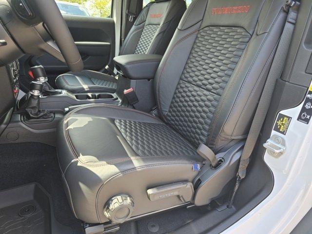new 2025 Jeep Wrangler car, priced at $49,727