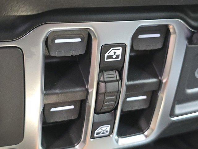 new 2025 Jeep Wrangler car, priced at $39,500