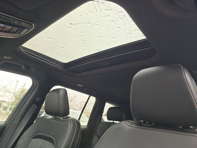 new 2025 Jeep Grand Cherokee car, priced at $40,118