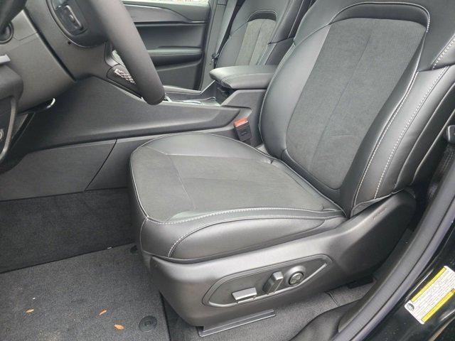 new 2025 Jeep Grand Cherokee car, priced at $40,118