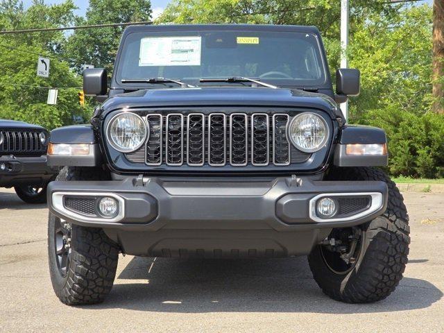 new 2025 Jeep Gladiator car, priced at $43,994