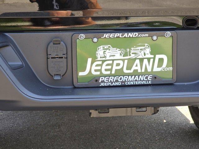 new 2025 Jeep Gladiator car, priced at $43,994