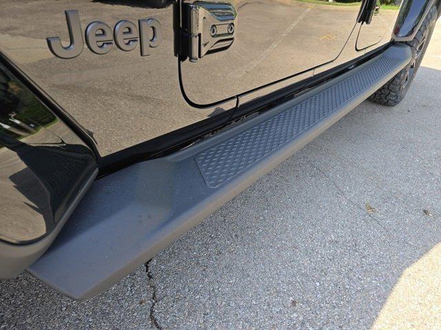 new 2025 Jeep Gladiator car, priced at $43,994