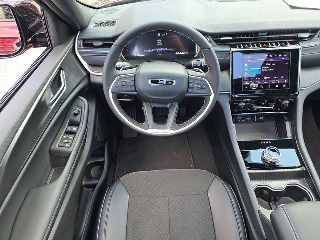 new 2025 Jeep Grand Cherokee L car, priced at $40,000