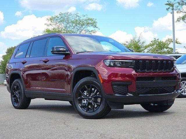 new 2025 Jeep Grand Cherokee L car, priced at $40,000