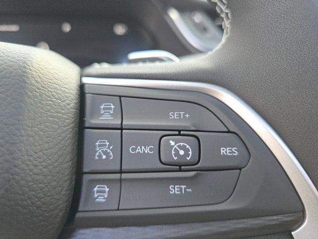 new 2025 Jeep Grand Cherokee L car, priced at $40,000