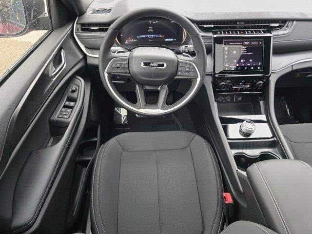 new 2025 Jeep Grand Cherokee car, priced at $35,849